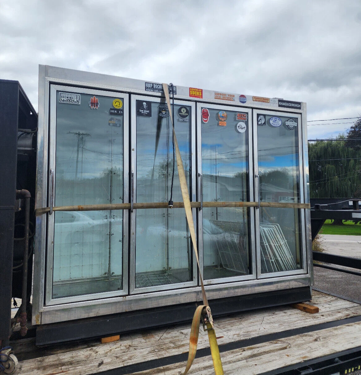 FOGEL VERTICAL 4 SECTION GLASS DOOR REFRIGERATOR FM-100-RRGM, 115V